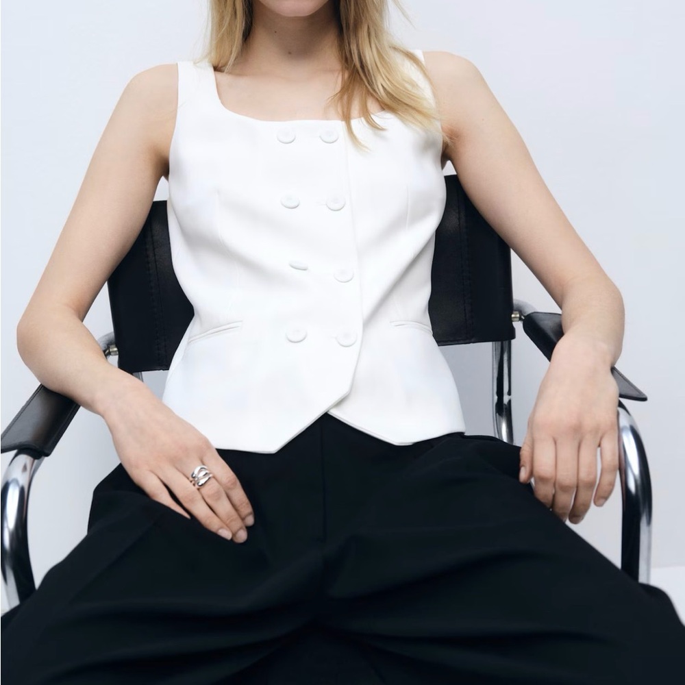 White Sleeveless Blazer by Mango